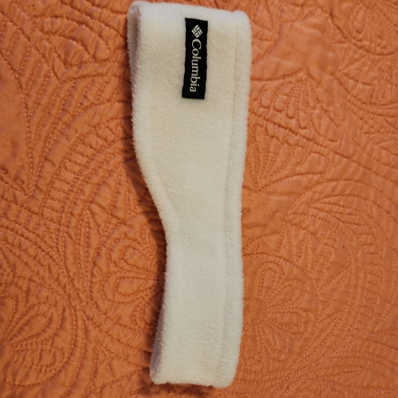 Columbia Cream Fleece Ear Warmer - Picture 1 of 4